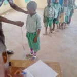 Neue Kleidung zu Weihnachten nach Maß