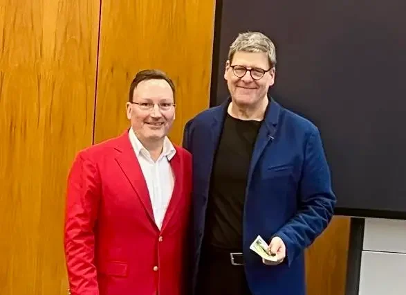 ec086589-3688-4aa7-bdfb-cc612d29e3e1