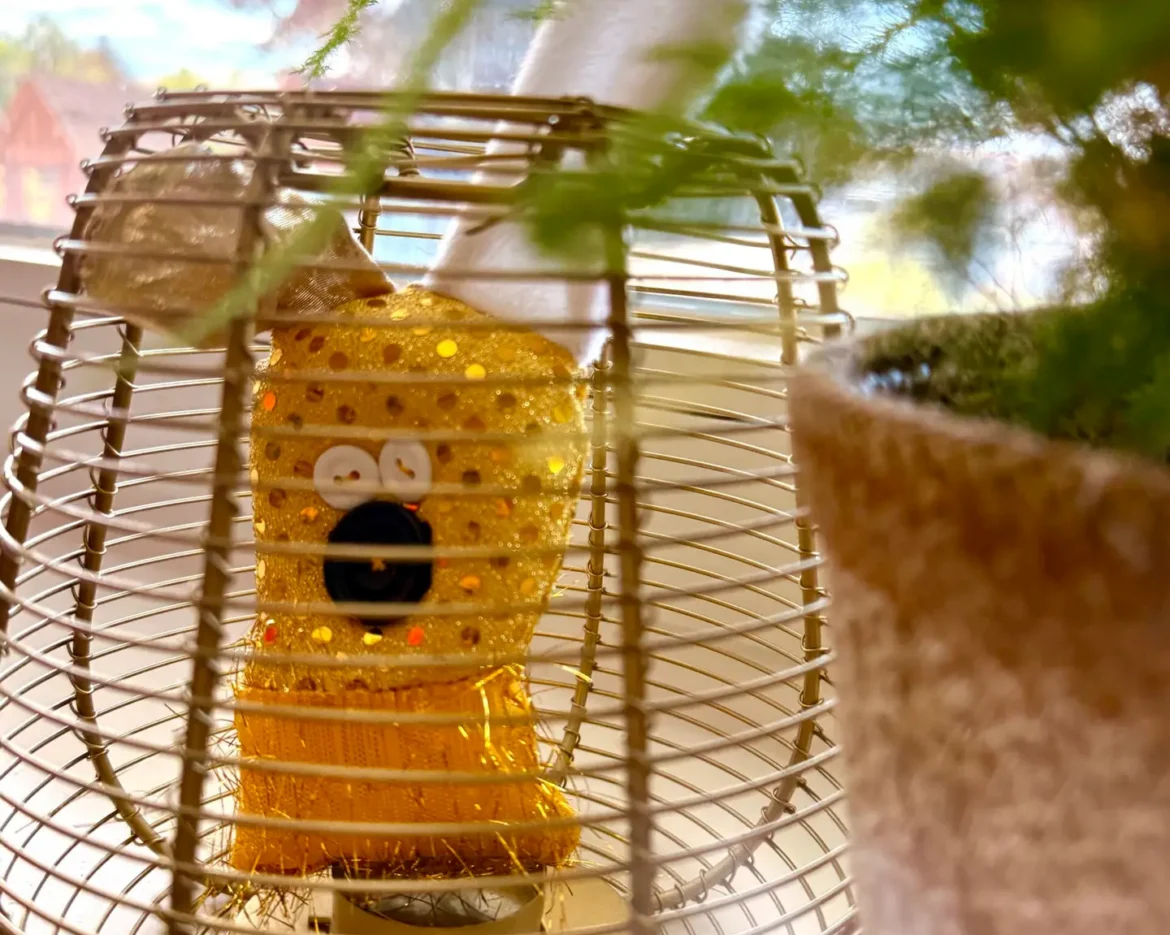 06 goldener Hase hochkant